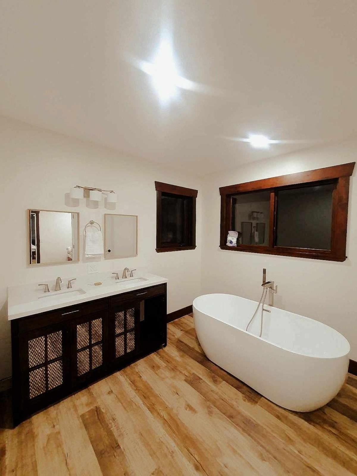 River Safari Mountain View Suite บลูริเวอร์ ภายนอก รูปภาพ