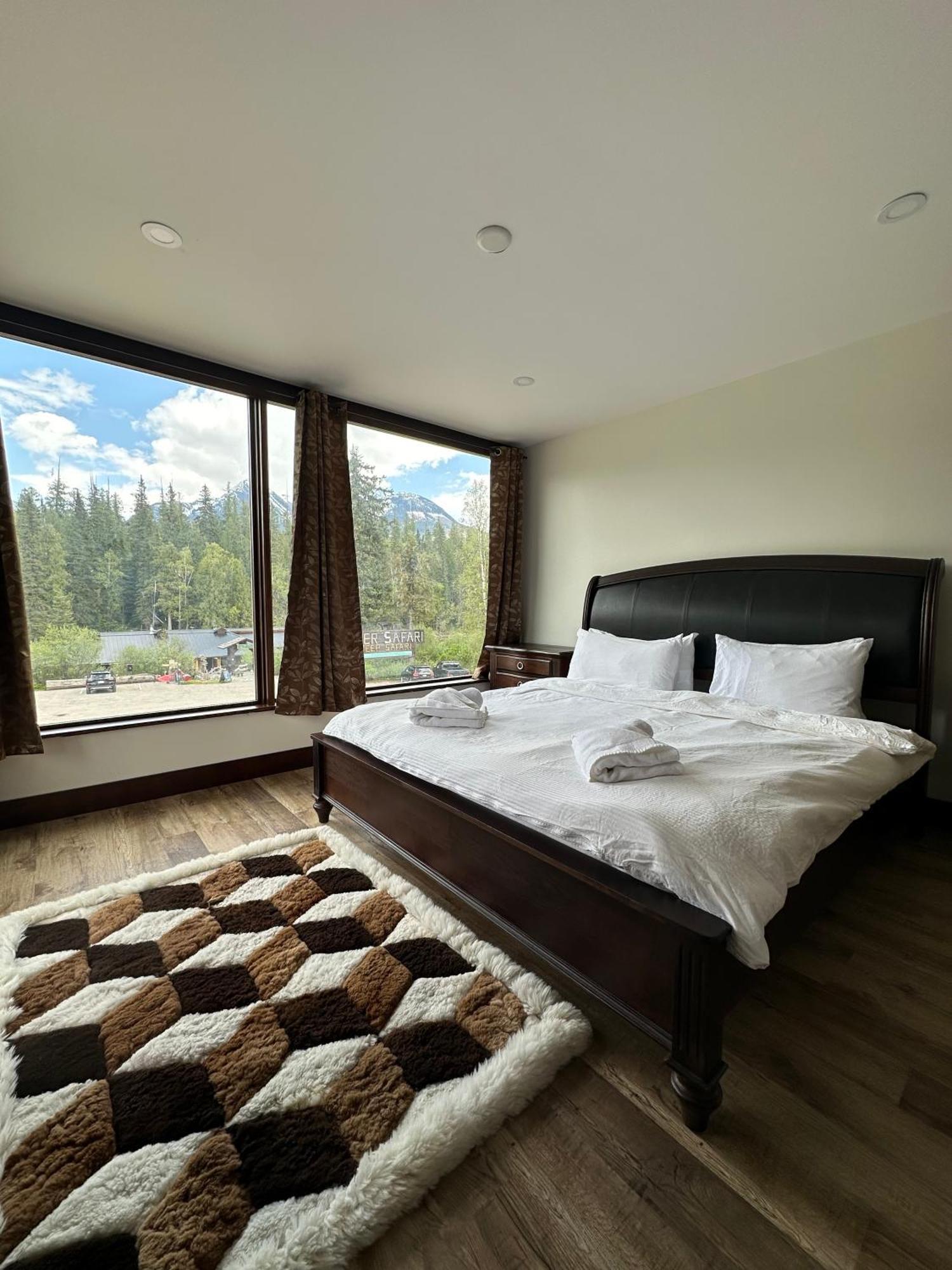 River Safari Mountain View Suite บลูริเวอร์ ภายนอก รูปภาพ